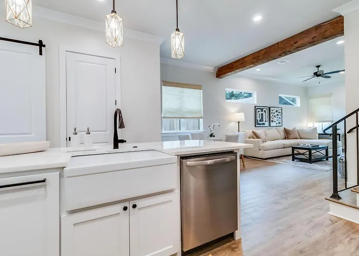 Brand New Designer Townhome In The Middle Of Town Lafayette