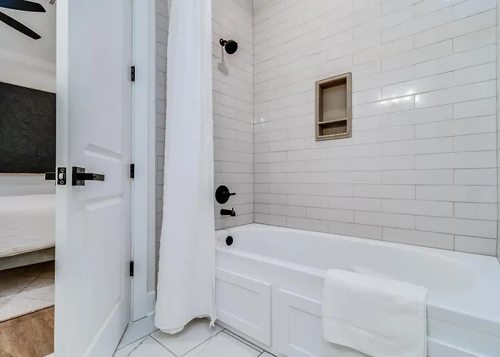 Brand New Designer Townhome In The Middle Of Town Lafayette